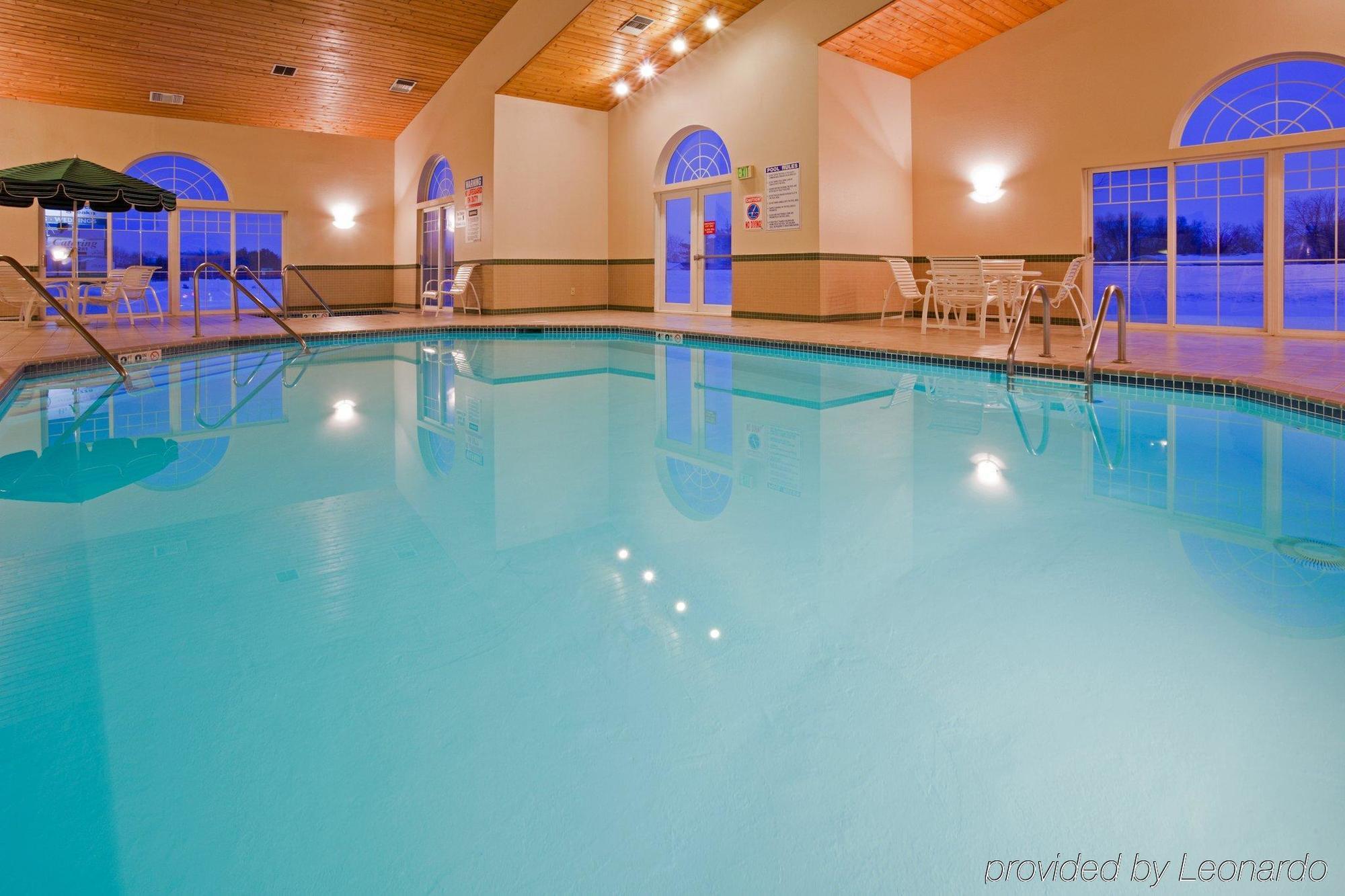 Country Inn & Suites By Radisson, Chippewa Falls, Wi Kültér fotó